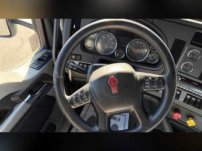 2022 KENWORTH T680