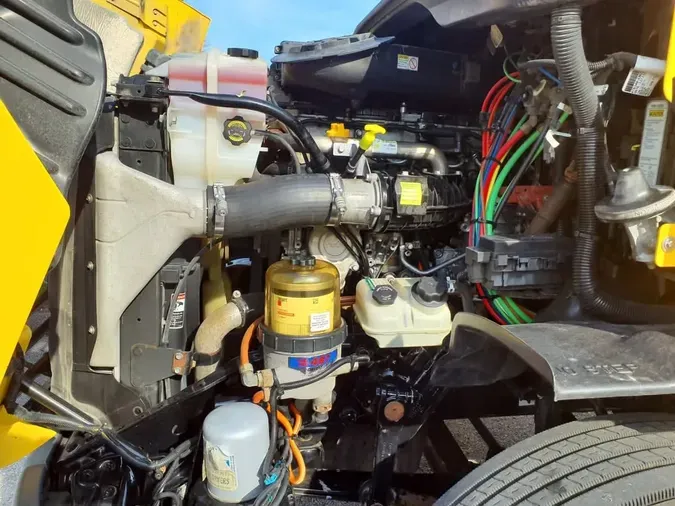 2018 FREIGHTLINER/MERCEDES CASCADIA 113