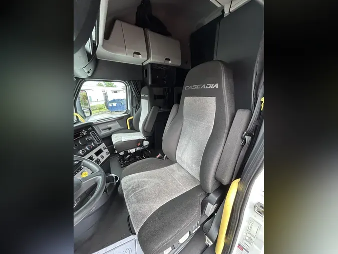 2021 Freightliner Cascadia