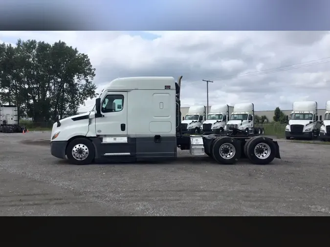 2022 Freightliner Cascadia 126dc9f064e408d37df56d4dba1d283c94f