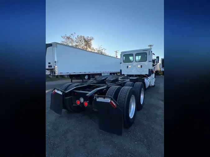 2018 FREIGHTLINER/MERCEDES CASCADIA 125