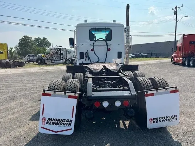 2021 Kenworth T880