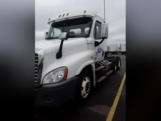 2017 FREIGHTLINER/MERCEDES CASCADIA 125