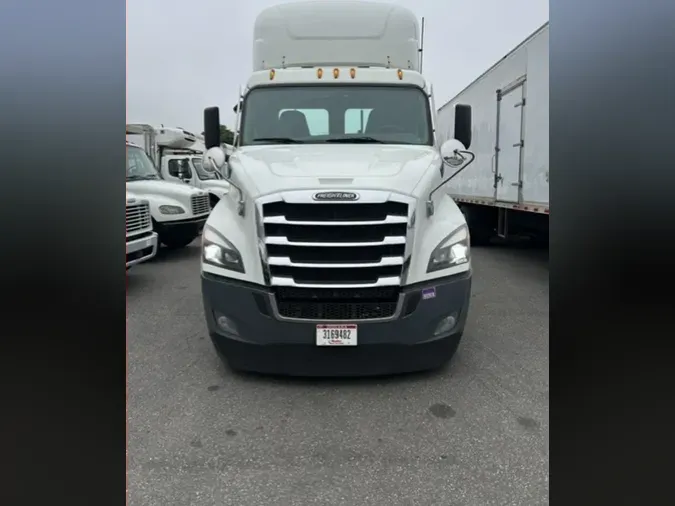 2022 FREIGHTLINER/MERCEDES CASCADIA PX11642ST