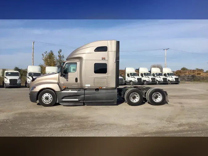 2022 International LT