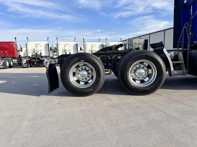 2021 KENWORTH T680dca3ca8dd10dbf4ee1396669a04e8476