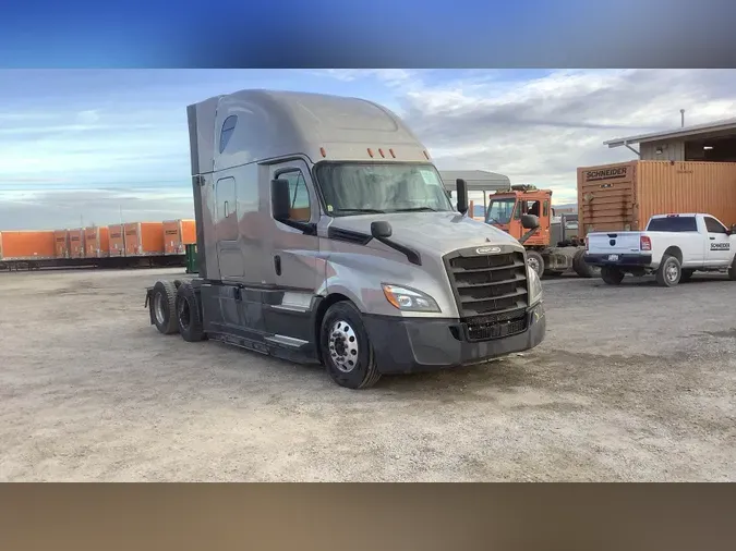 2020 Freightliner Cascadia 126dca4b70aa45950b25c255de74736c438