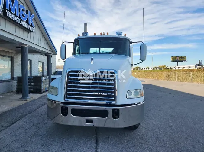 2018 MACK CXU613