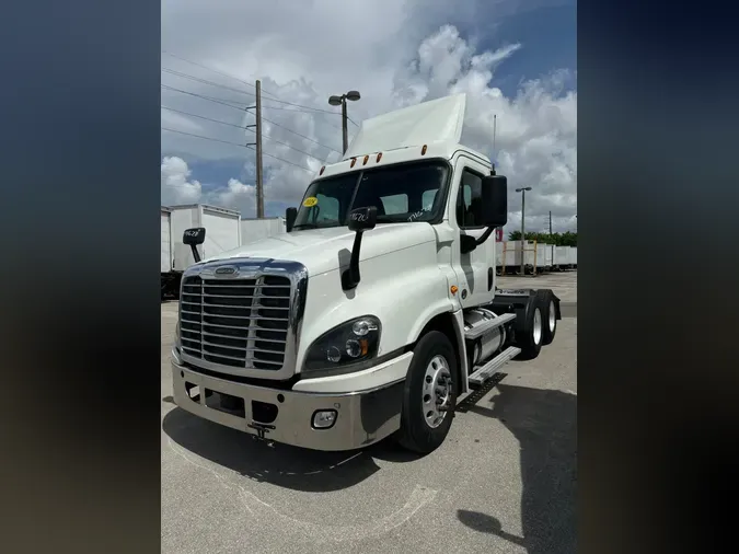 2018 FREIGHTLINER/MERCEDES CASCADIA 125dcac81ead165a1c7b5c46476086aa846