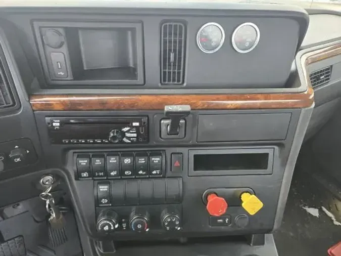 2019 International LT625