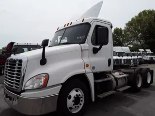 2018 FREIGHTLINER/MERCEDES CASCADIA 125