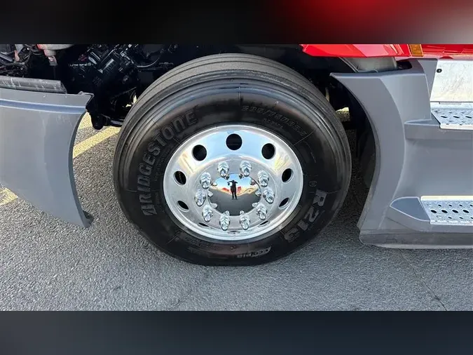 2022 FREIGHTLINER CA126