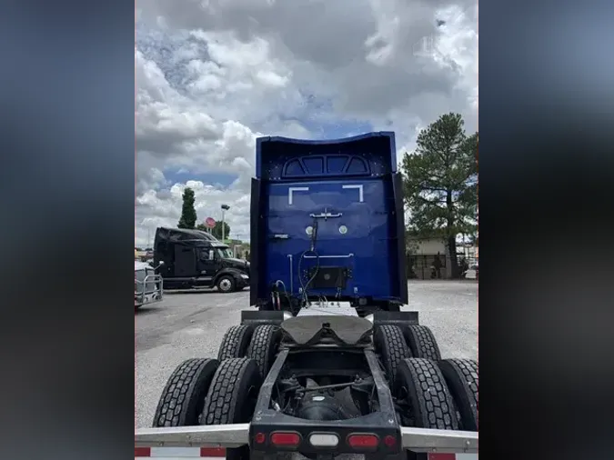 2023 PETERBILT 579