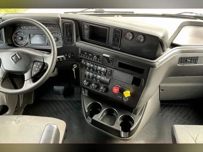 2023 INT LT625 6x4