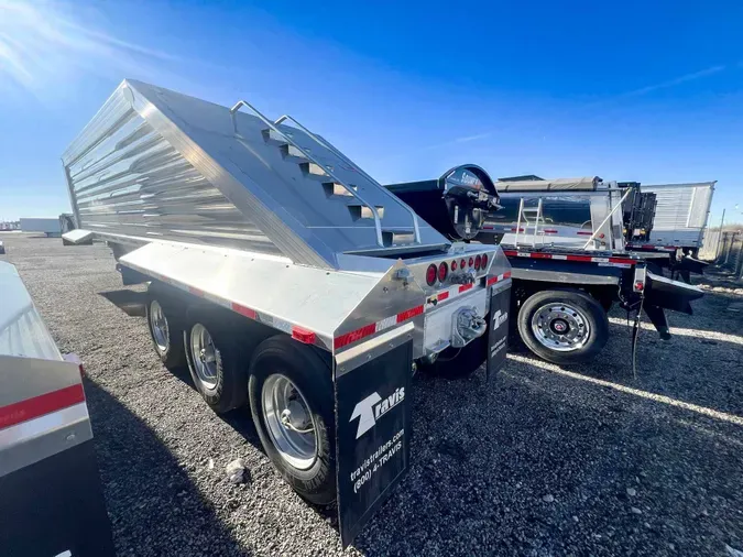 2025 TRAVIS WAVEdcbb1016b436025969676bb0b89f4340