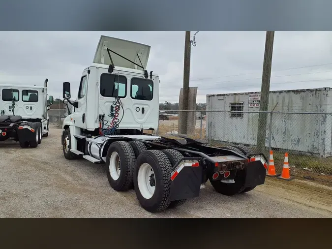 2020 FREIGHTLINER/MERCEDES CASCADIA 125