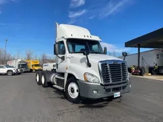2017 FREIGHTLINER X12564ST