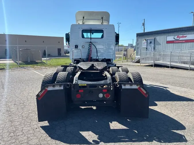 2020 VOLVO VNL64T-300dcbfab9f79c21d2680dce3a53c18d272