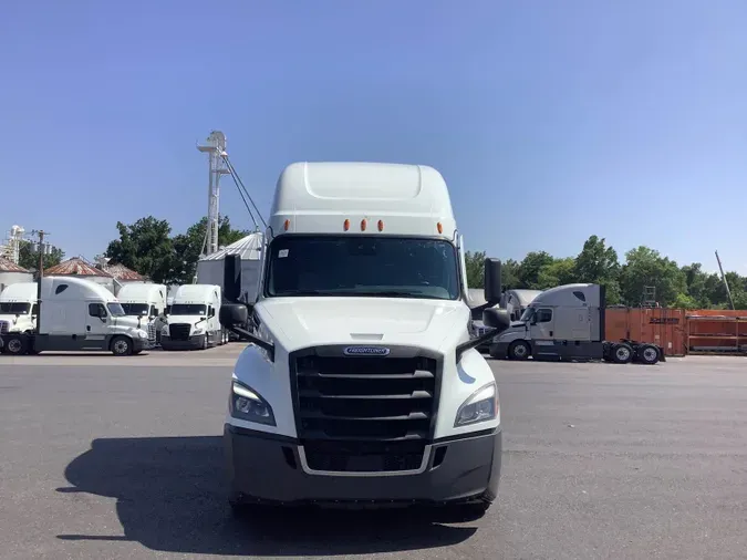 2021 Freightliner Cascadia