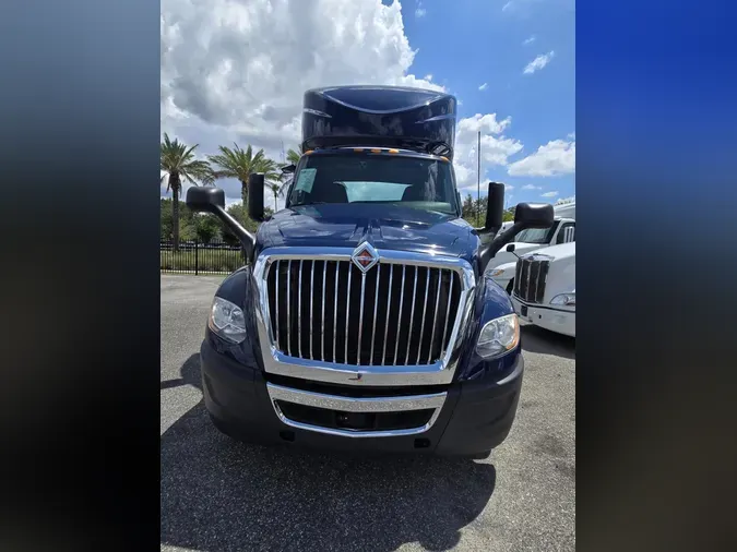 2020 International LT625