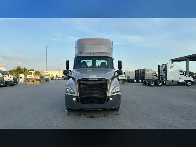 2020 Freightliner Cascadia 126dcc65c151f29a5f783c02516553a7740