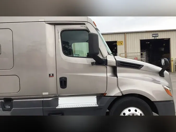2023 Freightliner Cascadia