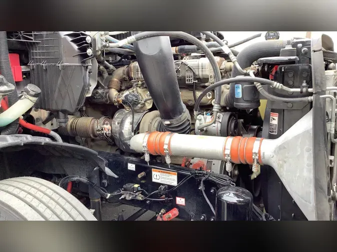 2022 Freightliner Cascadia 126dcd1cc059279f117c6d7b8e6ebe1638e