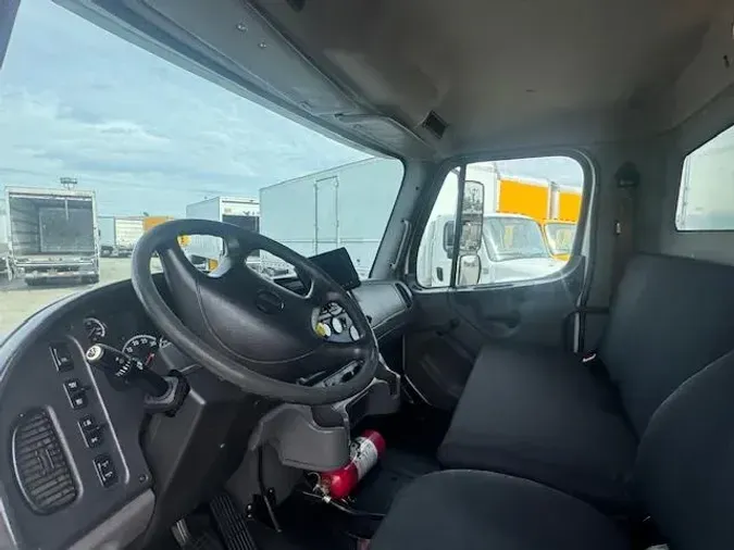 2019 Freightliner Business Class M2 106