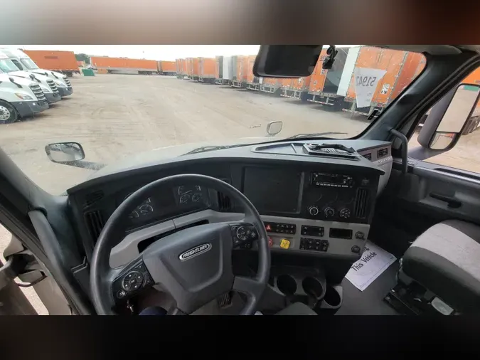 2021 Freightliner Cascadia 126