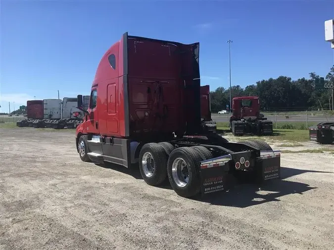 2019 FREIGHTLINER CA126