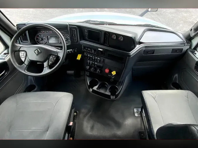2023 INT LT625 6x4