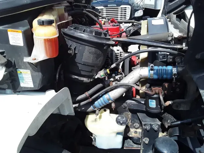 2018 FREIGHTLINER M2 106