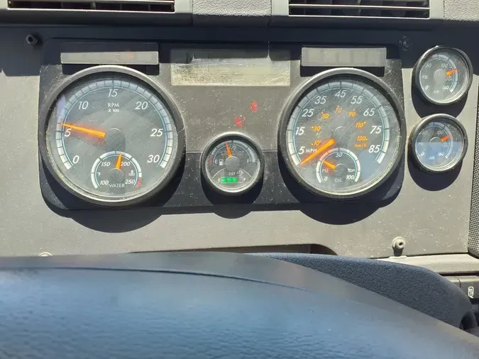 2019 FREIGHTLINER CASCADIA 113