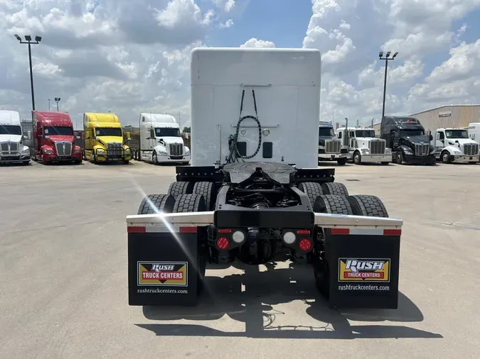 2021 Peterbilt 567