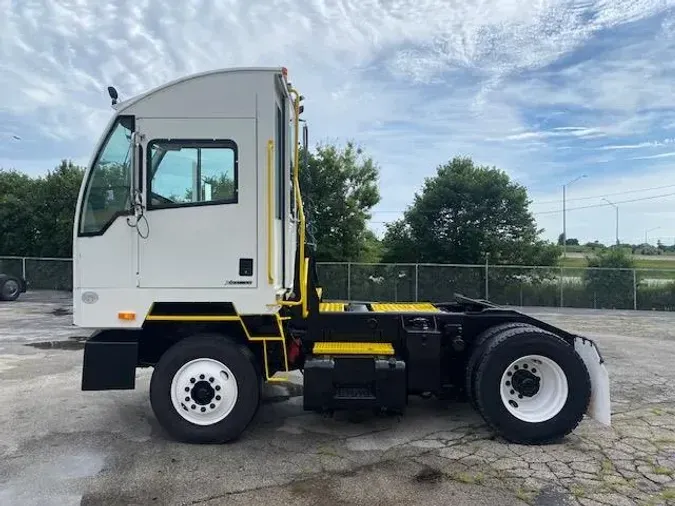 2017 Autocar ACTT42dce2ab61734e1ccf29fed4214c95af15