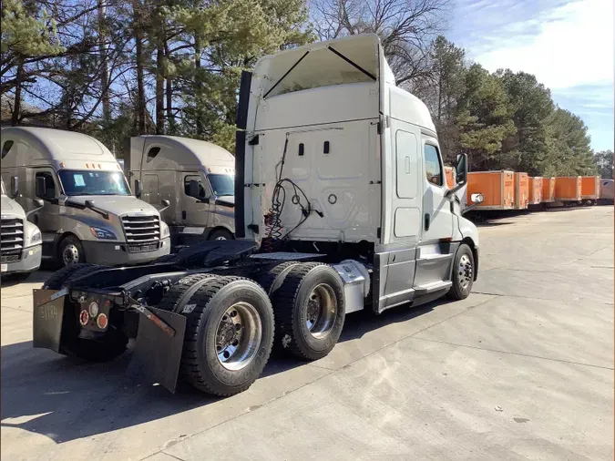 2020 Freightliner Cascadia