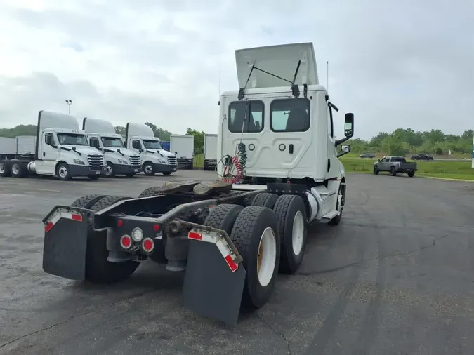 2020 FREIGHTLINER NEW CASCADIA PX12664