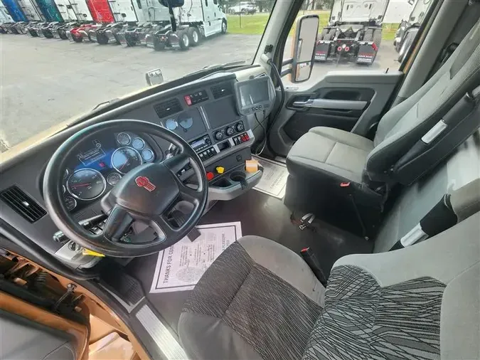 2022 KENWORTH T680