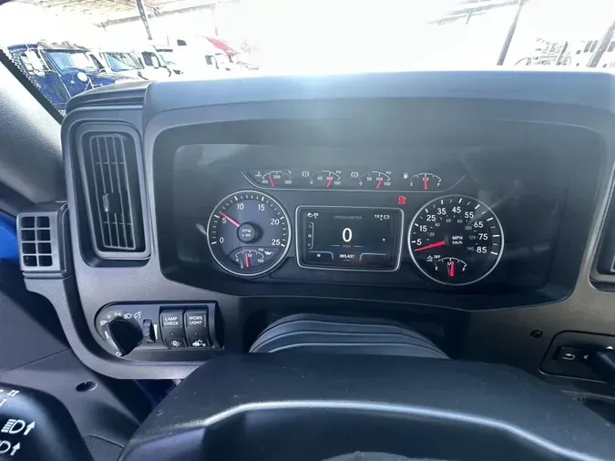 2022 International LT625