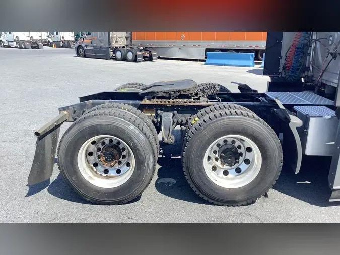 2022 Freightliner Cascadia 126