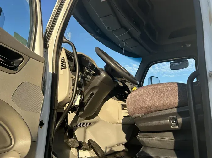 2020 Peterbilt 567