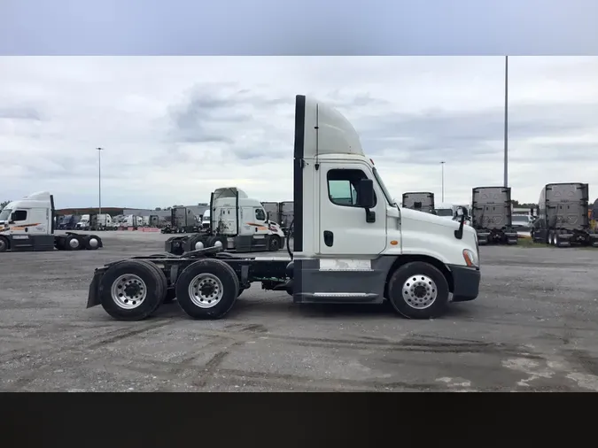 2019 Freightliner Cascadia 125