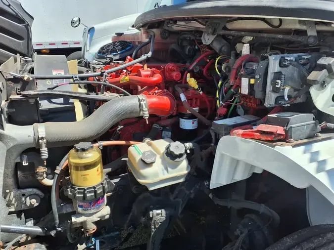 2018 FREIGHTLINER M2 106