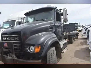 2006 MACK GRANITE CV713