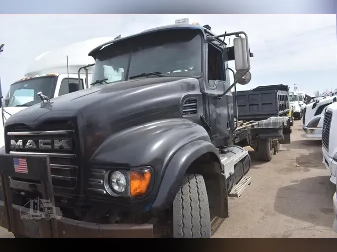 2006 MACK GRANITE CV713dcfd6e8d8affb328f2334ef3827fef81