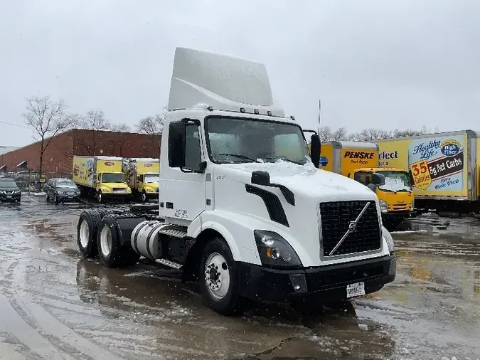 2017 Volvo VNL64300dcff344ef419d1852f1bbe9ee63a30f8