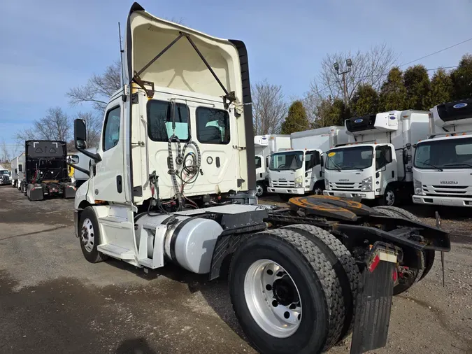 2019 FREIGHTLINER/MERCEDES NEW CASCADIA 116