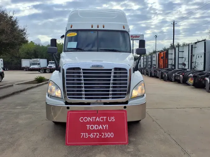 2019 FREIGHTLINER/MERCEDES CASCADIA 125