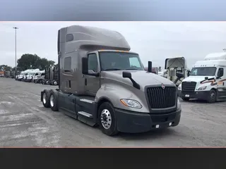 2022 International LT