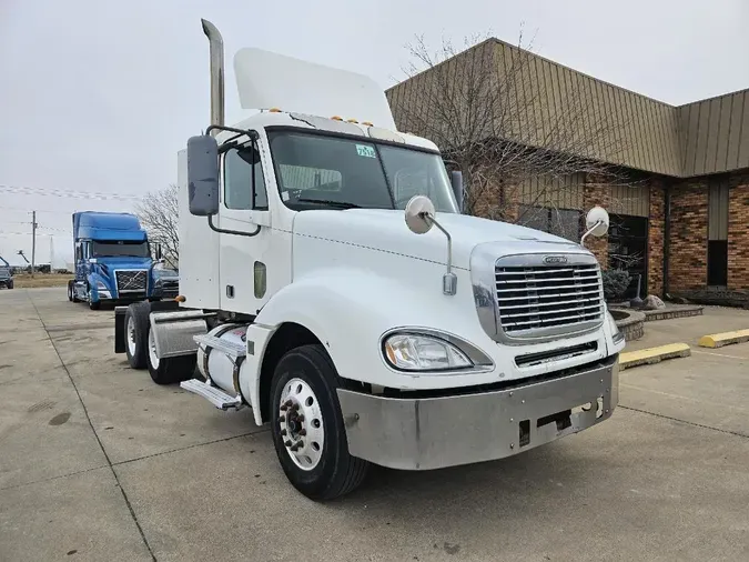 2005 FREIGHTLINER Columbia